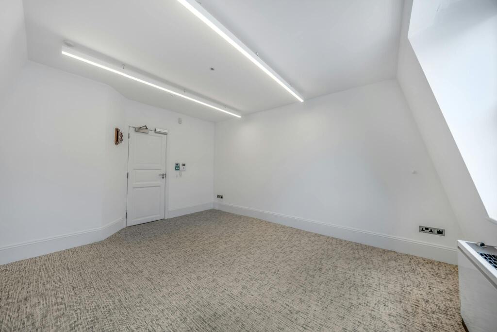 4th floor rear