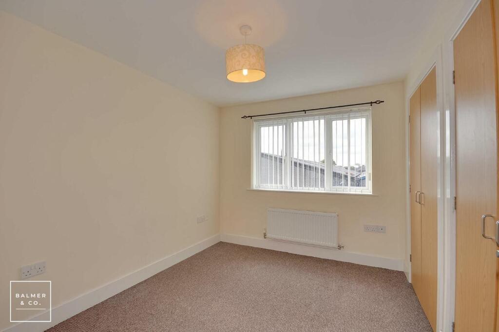 Brentwood Grove, Leigh, WN7 photo 4