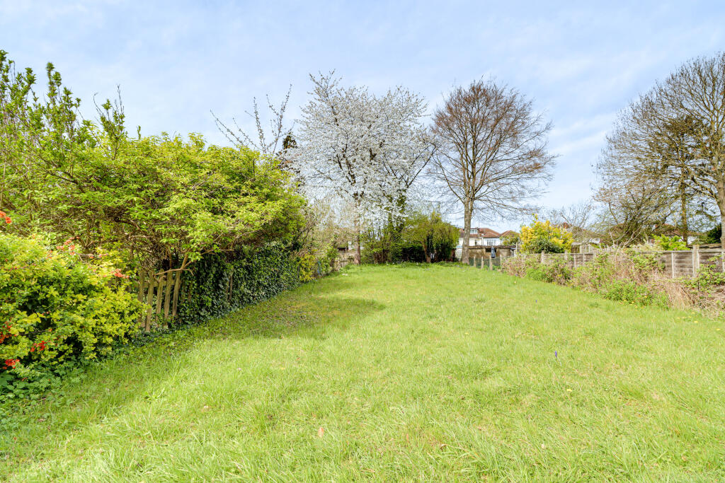 Additional image 10 of Pondfield Crescent, St Albans, AL4