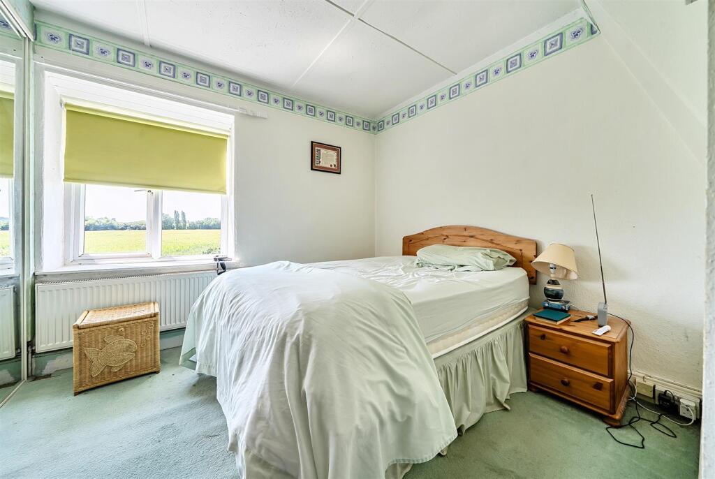 House in Taunton - View 5