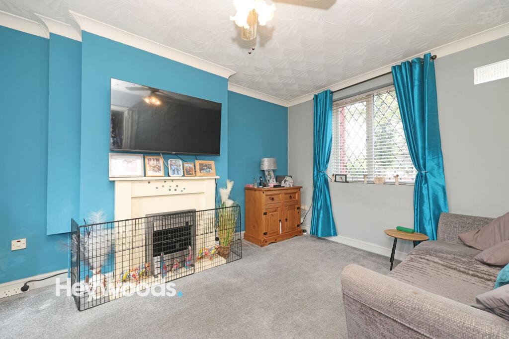 House in Stoke-on-Trent - View 3