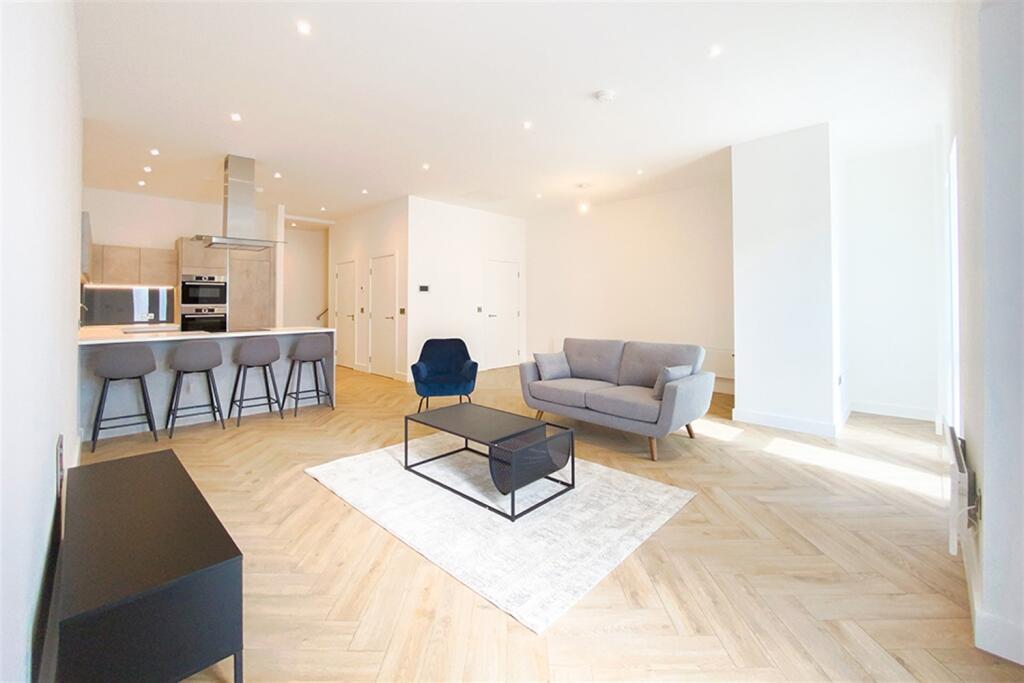Main image of property: Silvercroft Street, M15