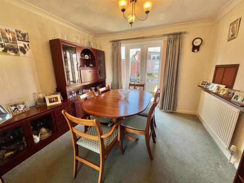 House in Kirklees, Leymoor - View 5