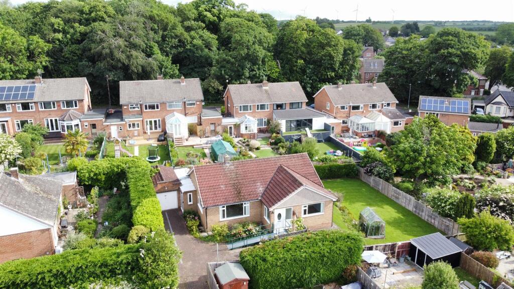 3-bed detached on Knightsbridge Avenue, Darlington, £250,000