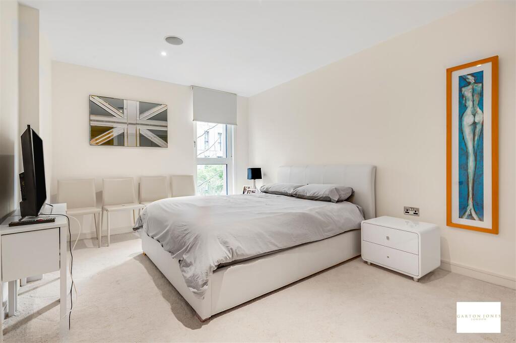Apartment in London - View 5