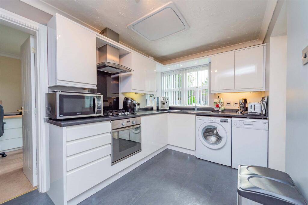 Wigeon Grove, Apley, Telford, Shropshire, TF1 photo 2