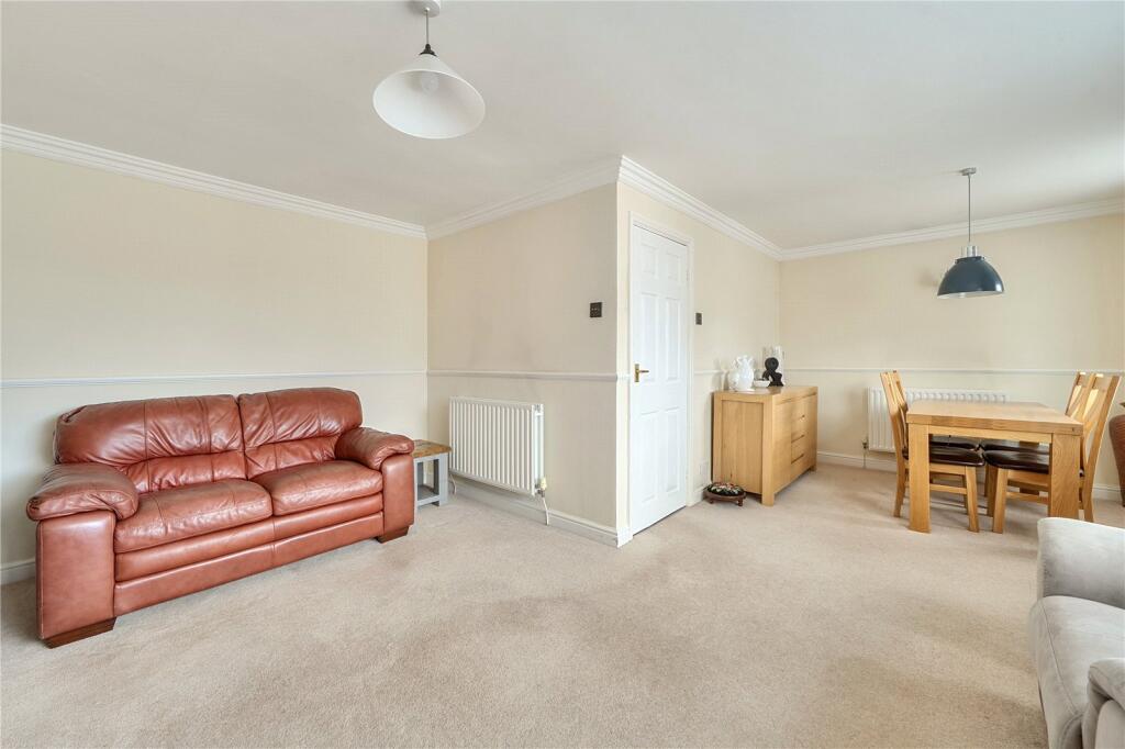 Meadow Hill Close, Kidderminster, Worcestershire photo 4