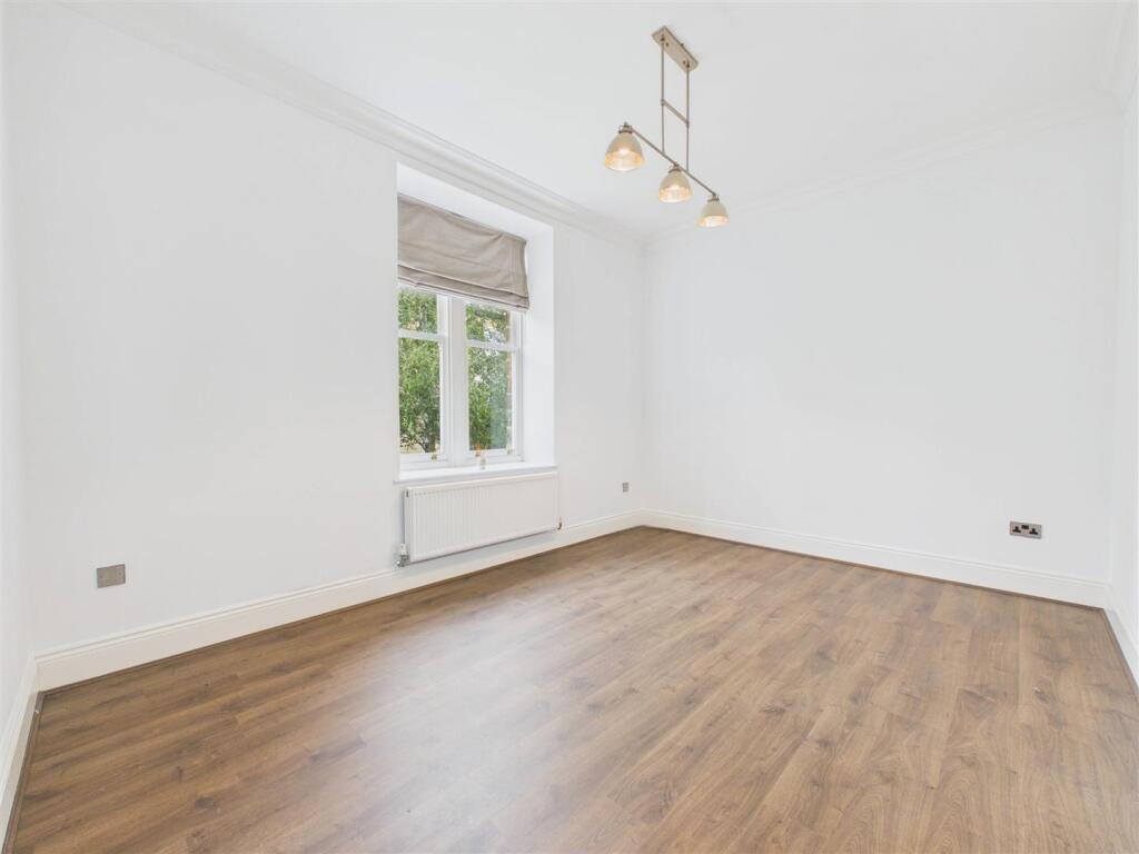 Apartment in Sheffield, South Yorkshire - View 5