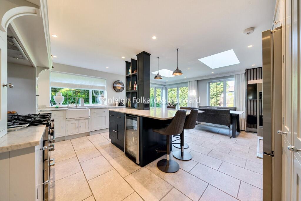 House in Orpington, Poverest, St Mary Cray - View 5