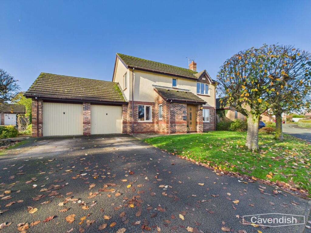 4-bed detached on Llys Derwen, Higher Kinnerton, Chester, £400,000