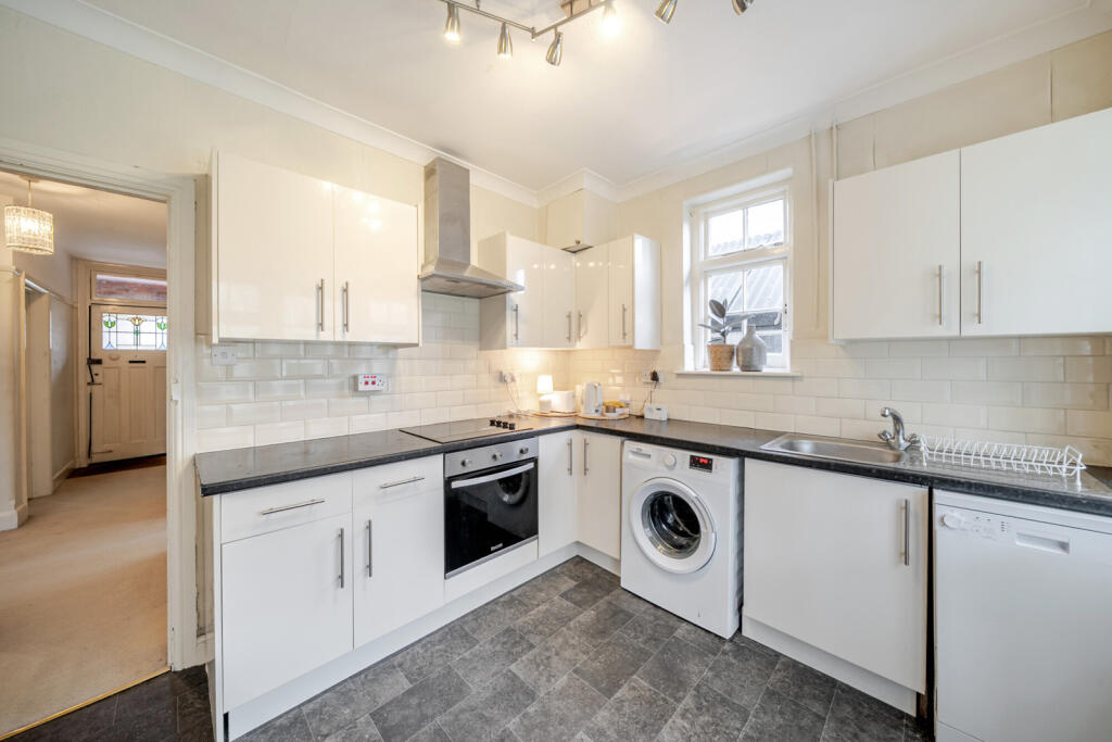 House in Three Rivers, Croxley Green - View 3