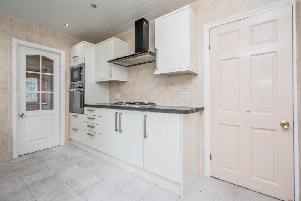 Pollard Way, Gomersal, Cleckheaton, West Yorkshire, BD19 photo 4