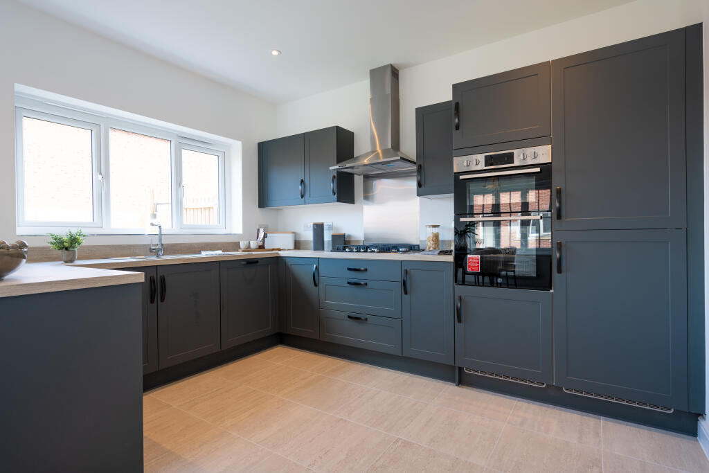 Gwernaffield Road, Mold CH7 5DA - View 5