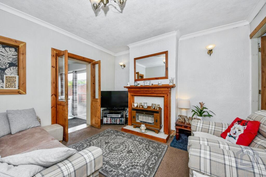18 Garden Walk, Dudley, DY3 photo 4