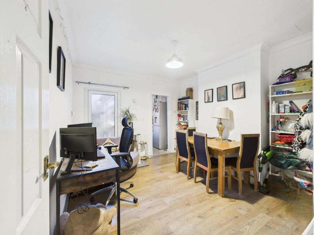 House in Worcester - View 5
