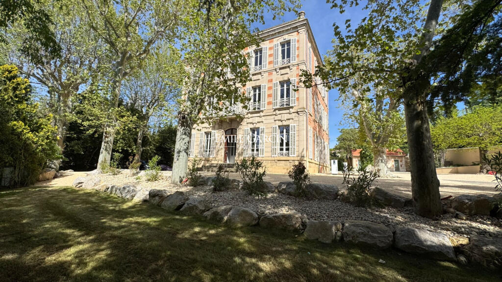 Main image of property: Provence-Alps-Cote d`Azur, Bouches-du-Rhône, Salon-de-Provence