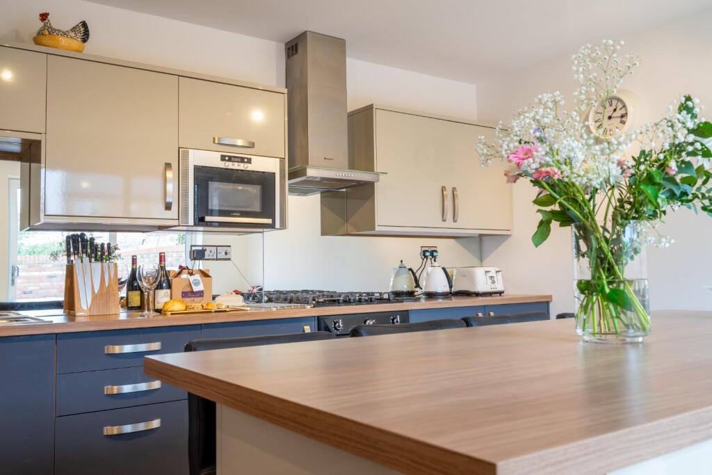 House in York - View 3