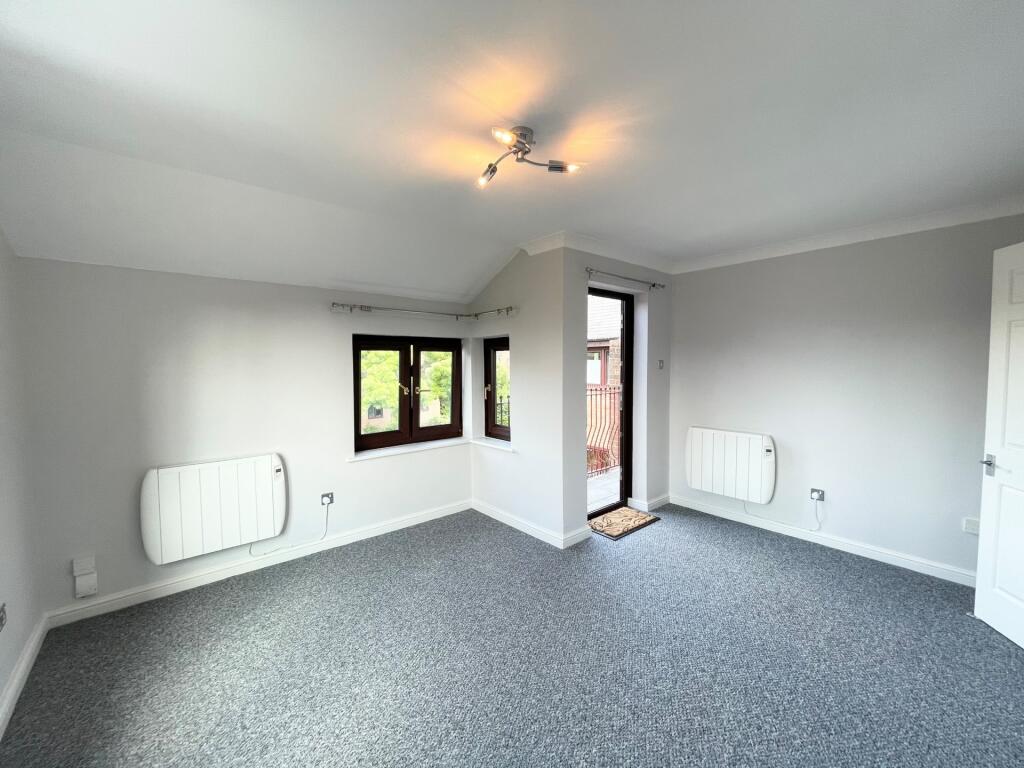 Apartment in Epping Forest, Buckhurst Hill - View 4