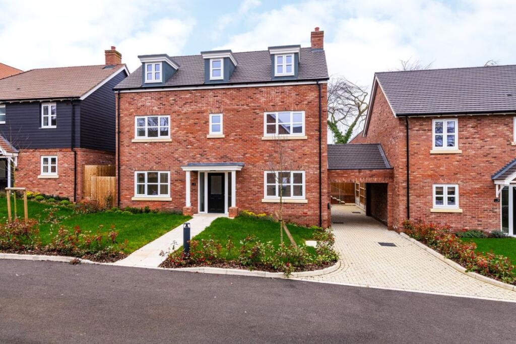 Main image of property: Venn Close, Dunmow