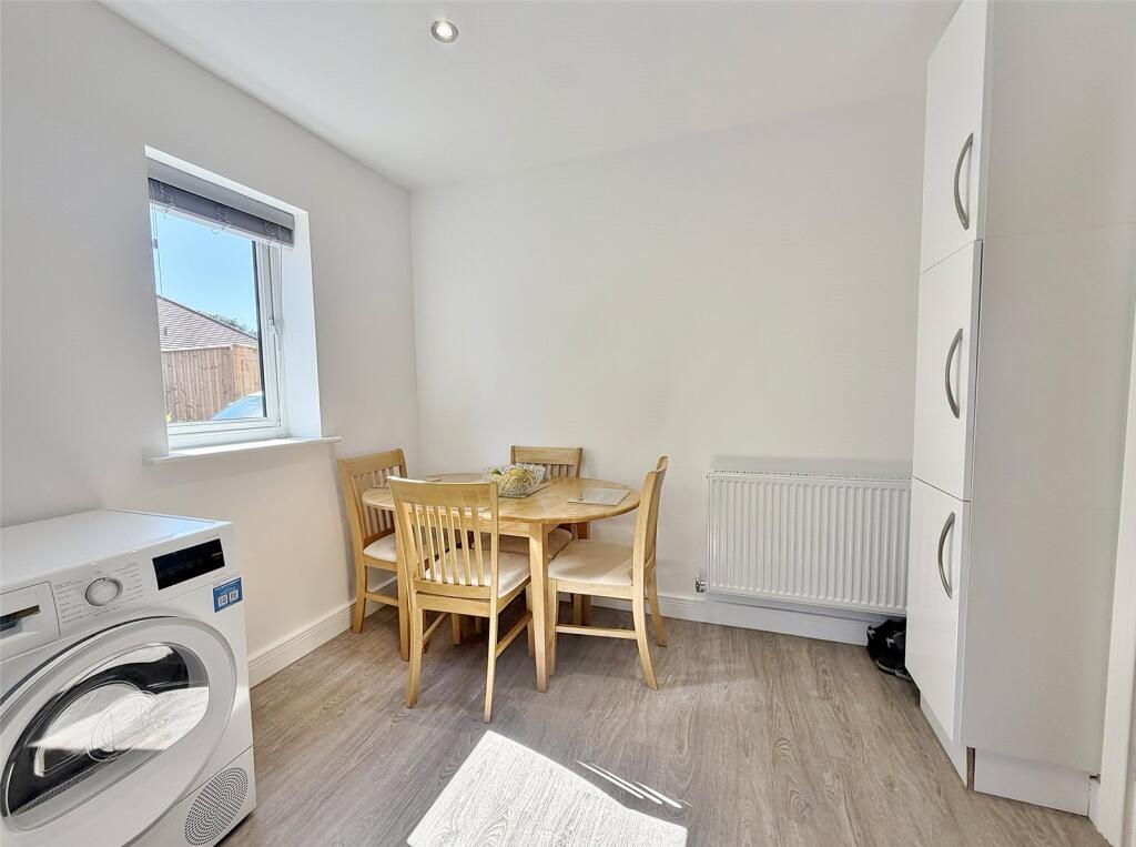 House in Verwood, Dorset - View 4
