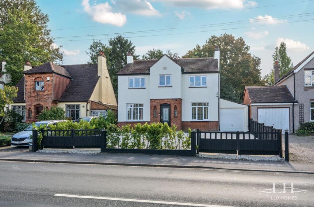 Main image of property: London Road, Brentwood, CM14