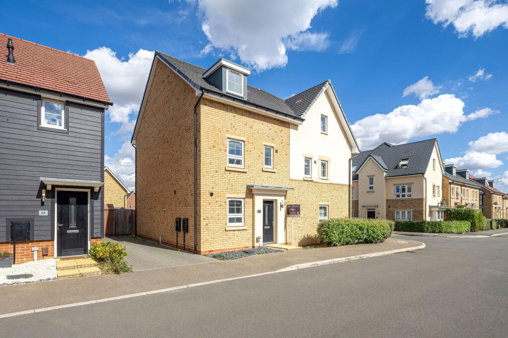 4-bed semi-detached on Knights Way, St. Ives, PE27 6TB, £367,500