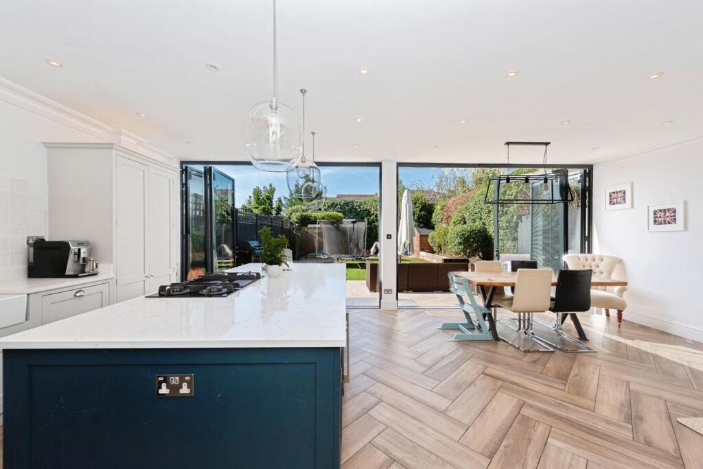 House in Kingston upon Thames - View 4