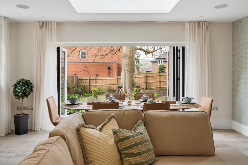 House in Dacorum, Tring - View 4