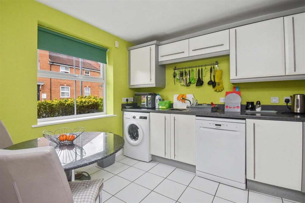 House in Great Oakley, Danesholme - View 3