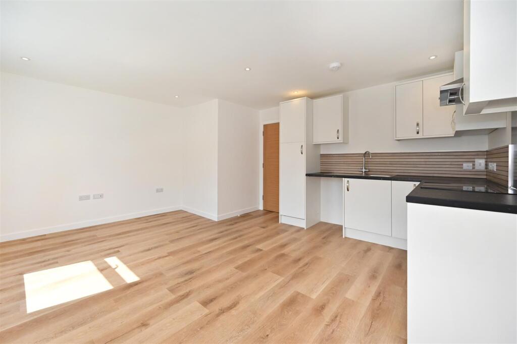 Apartment in Arun, Bognor Regis - View 4