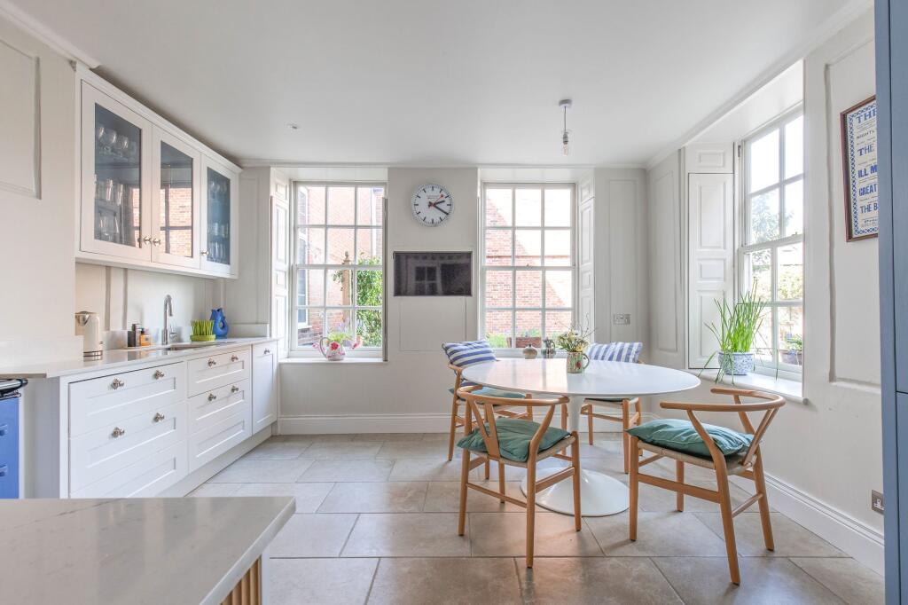 House in Norwich, New Catton - More