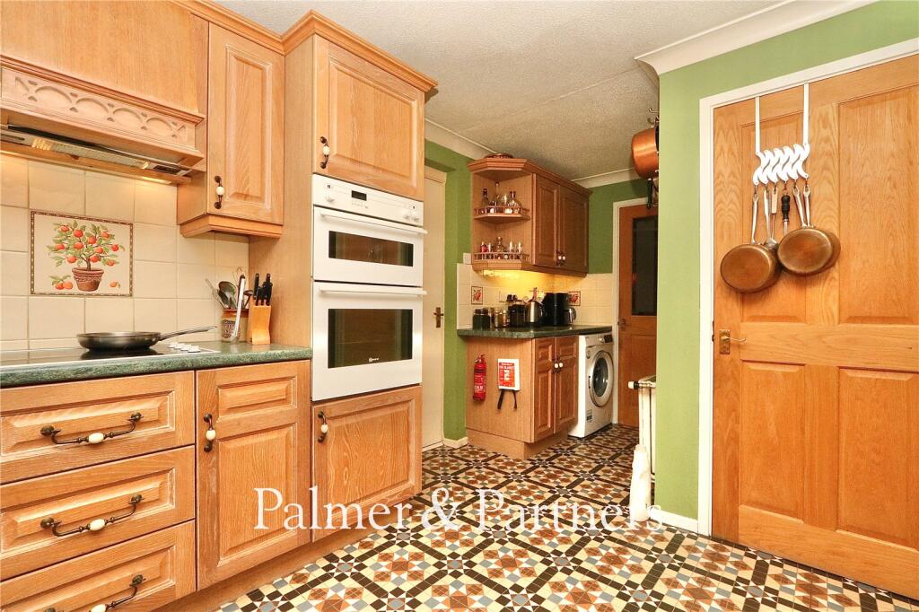 House in Babergh, Shotley - More