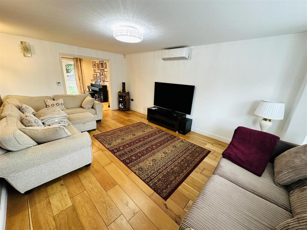 House in York, Brayton - More