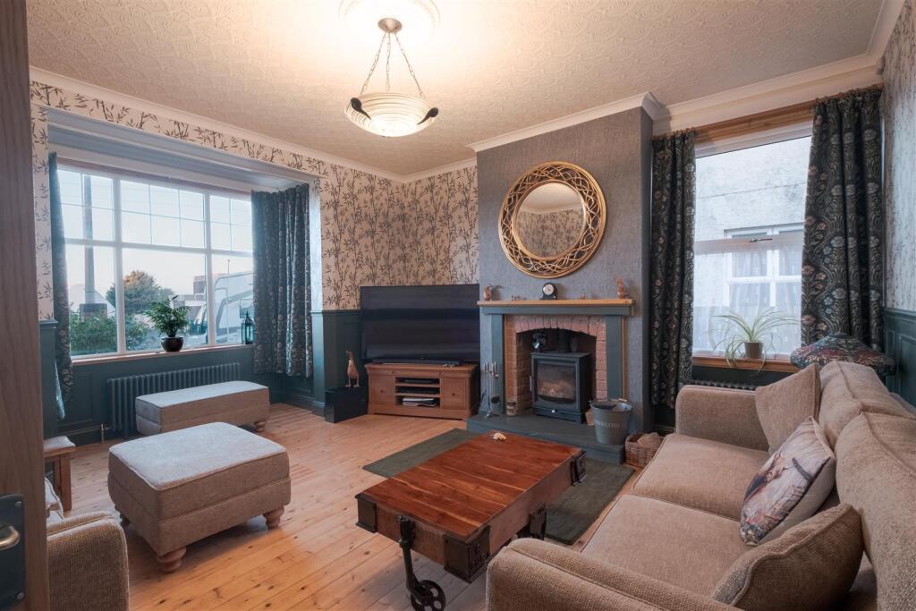 Central Drive, Walney, Barrow-In-Furness photo 3
