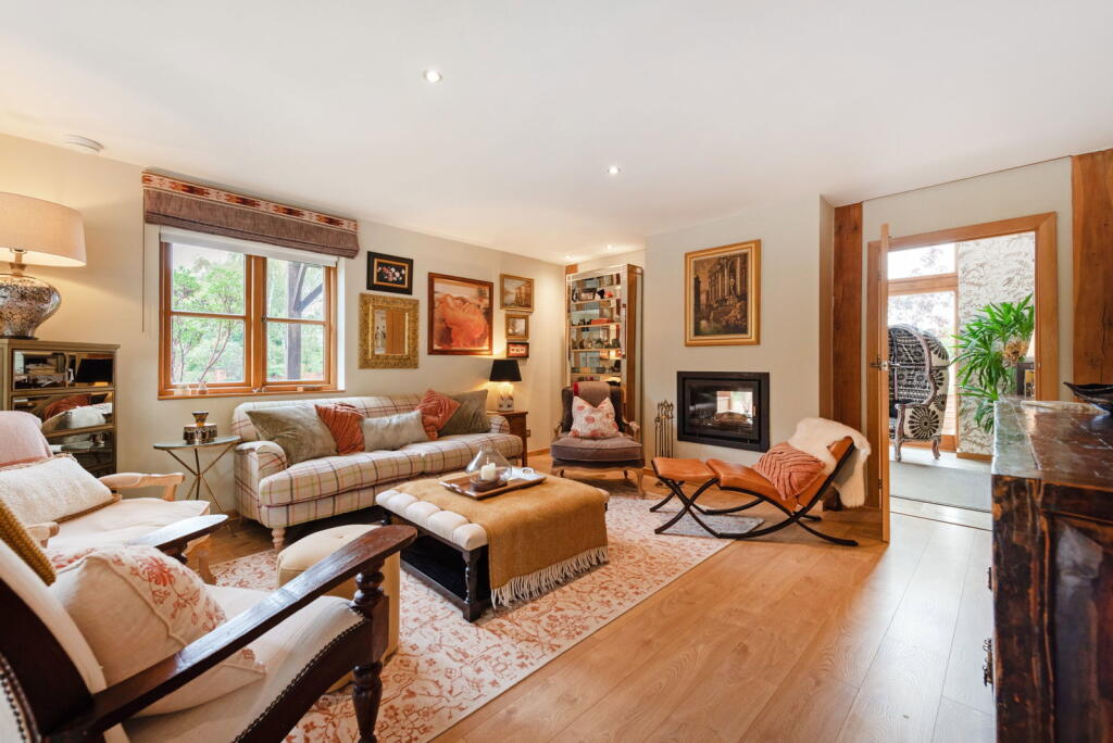 House in Guildford - View 3