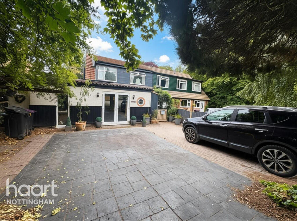 4 Bedroom Semi-Detached in NG12 1BB