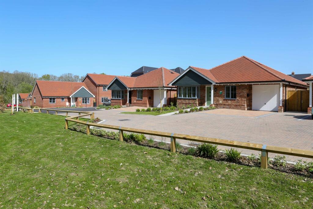 Edmondsham Road, Fordingbridge, Verwood