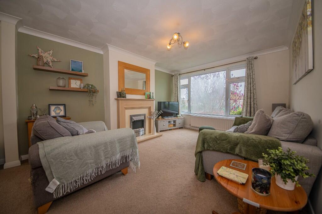 Brook Road, Fair Oak, Eastleigh, SO50 photo 2