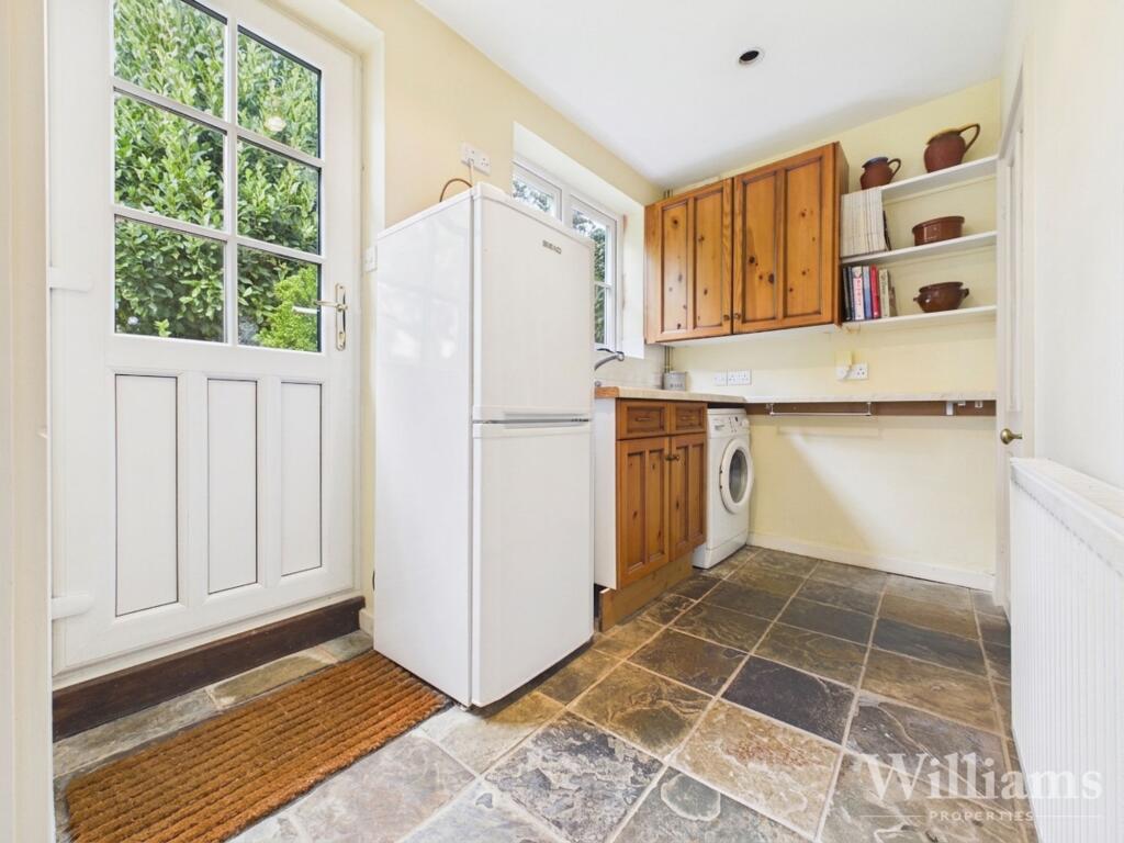 Chilton Road, Long Crendon, HP18 - View 4