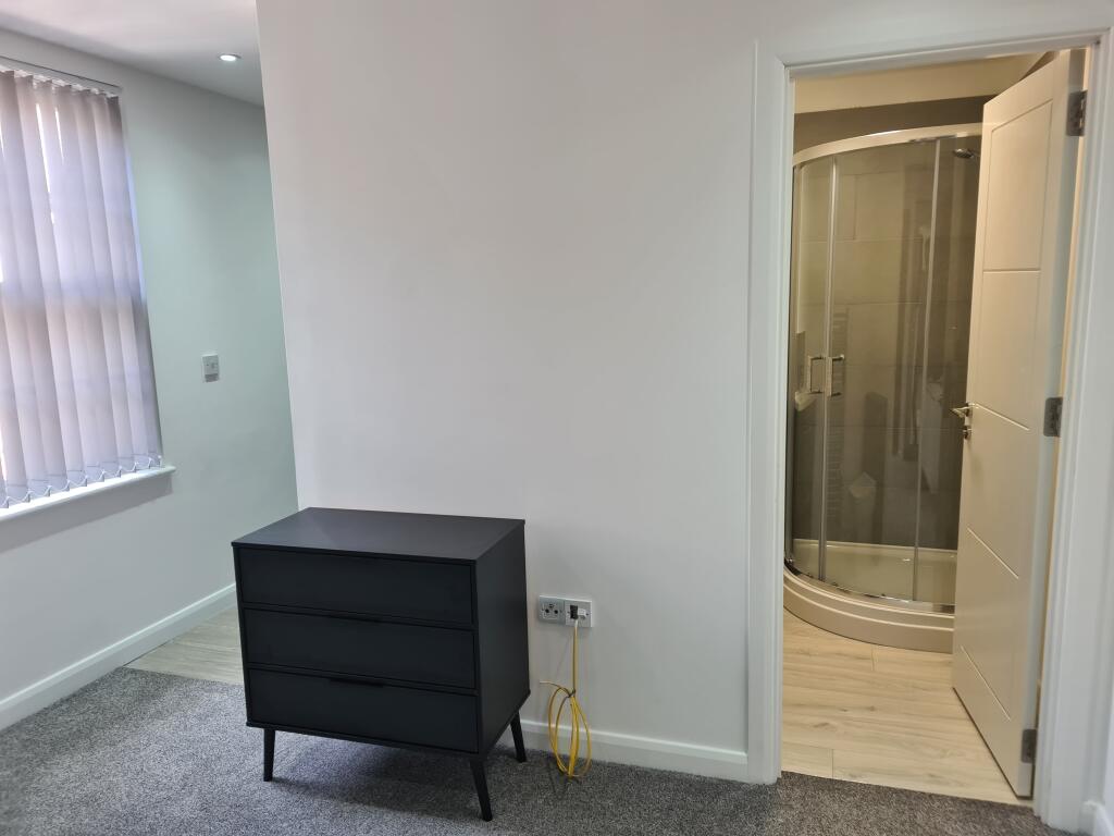 Apartment in Bolton - View 4