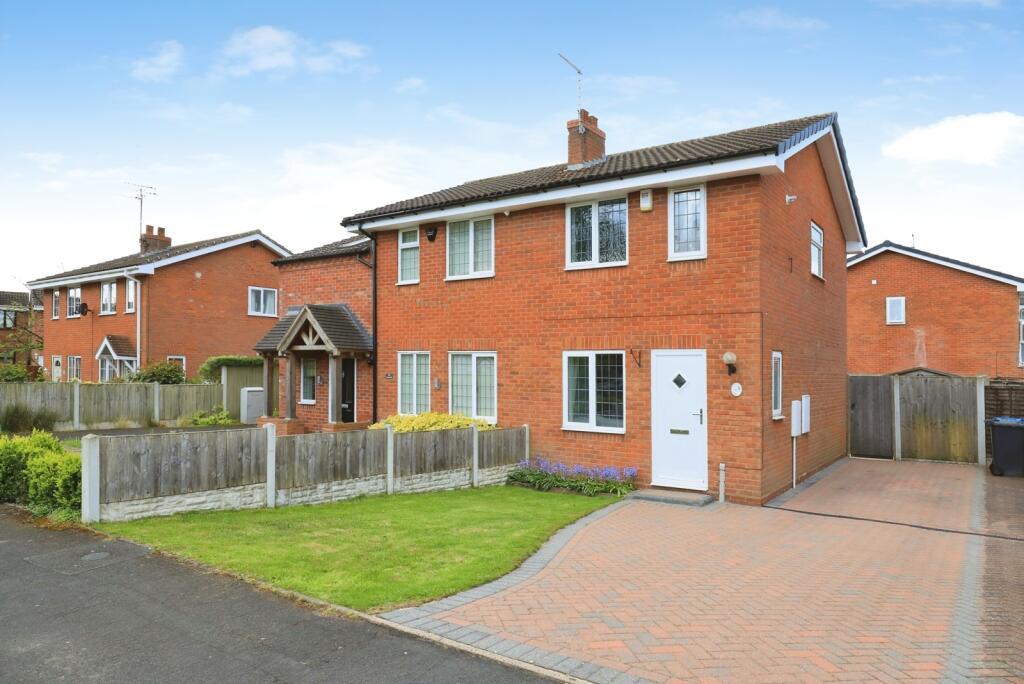 Main image of property: Moor Park, Perton, Wolverhampton, Staffordshire, WV6
