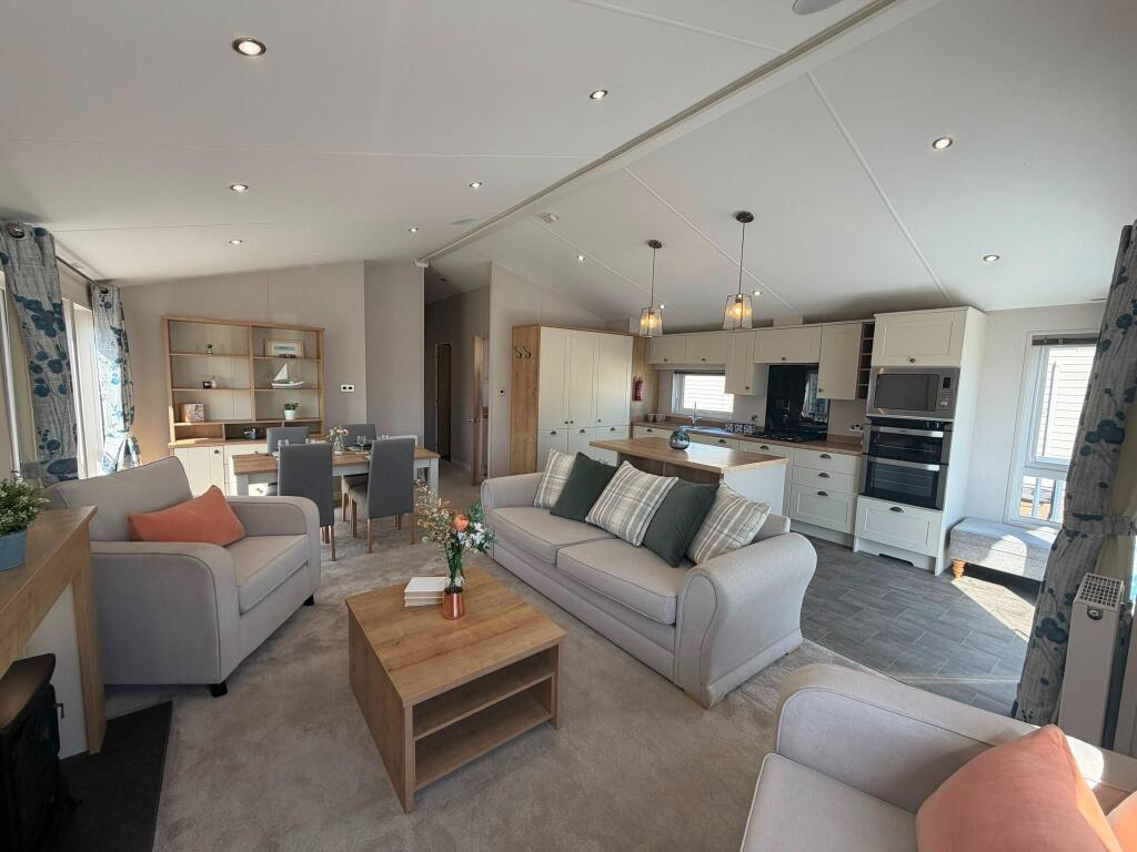 House in Southampton - View 4