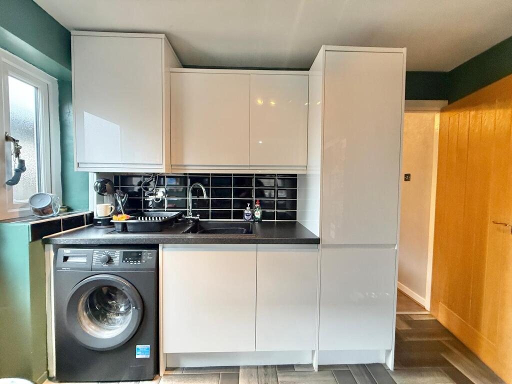 House in Tameside, Crown Point, Kingston - View 5