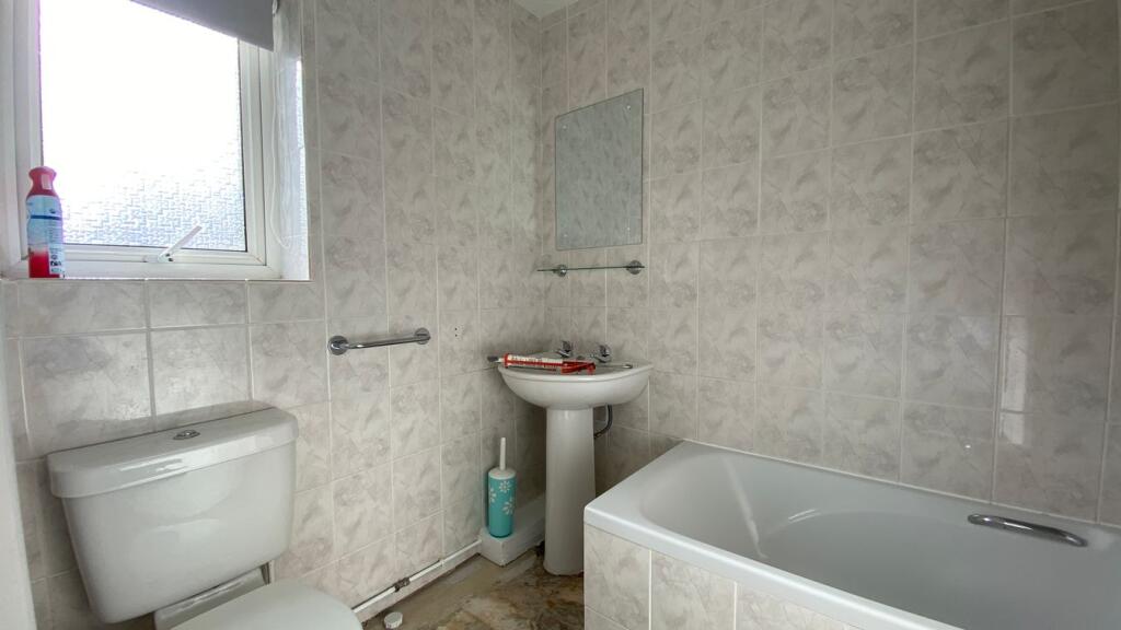 Apartment in Taunton - View 3
