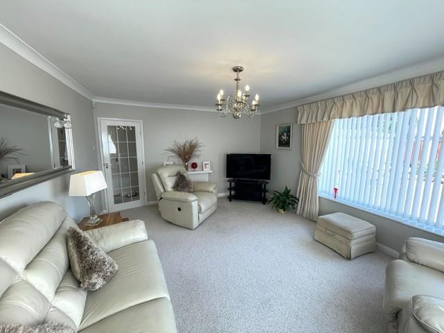 House in Mansfield, Forest Town - View 4