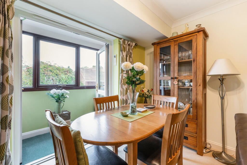 Apartment in Eastleigh, Botley - View 4