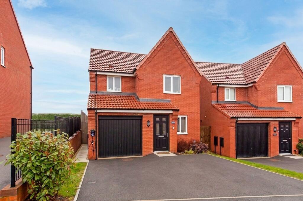 3 bedroom detached house for sale in Piper Grove, Shirebrook, NG20
