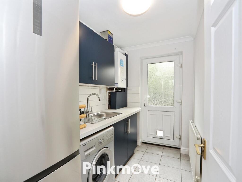 House in Newport, Croesyceiliog - More