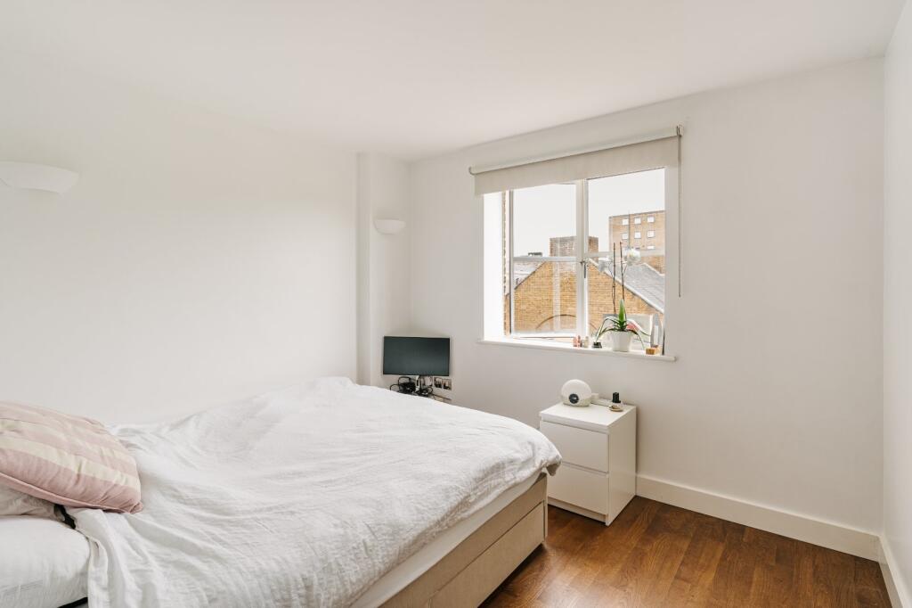 Apartment in London, Pentonville, Clerkenwell - View 5