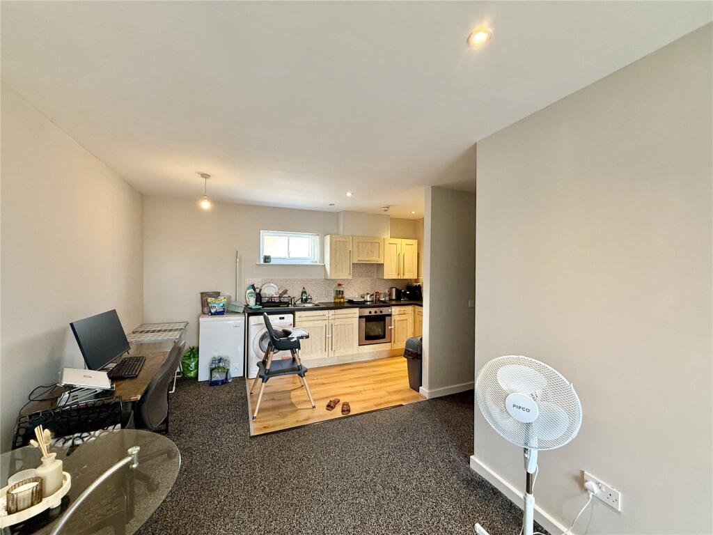 Apartment in Liverpool - View 4